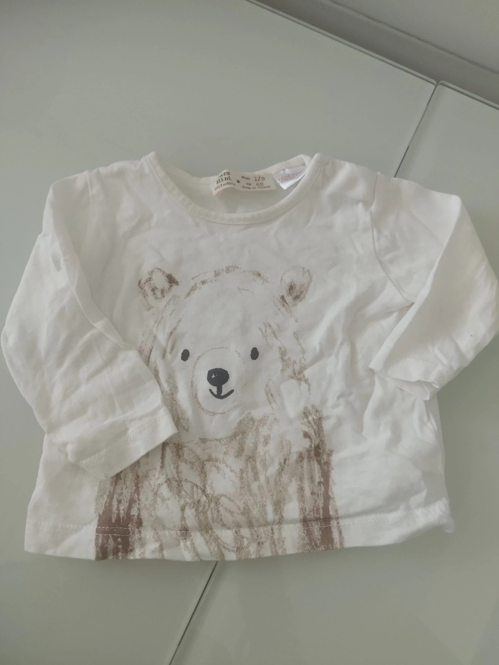 Camiseta de manga larga con un oso zara